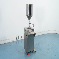 WuXi YK Automation Technology Uguent Liquid Filling Machine image 1